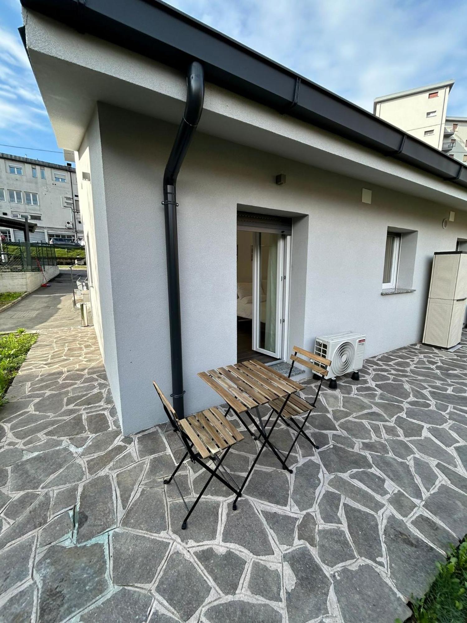 Lake Home Apartments Lipomo Exterior photo